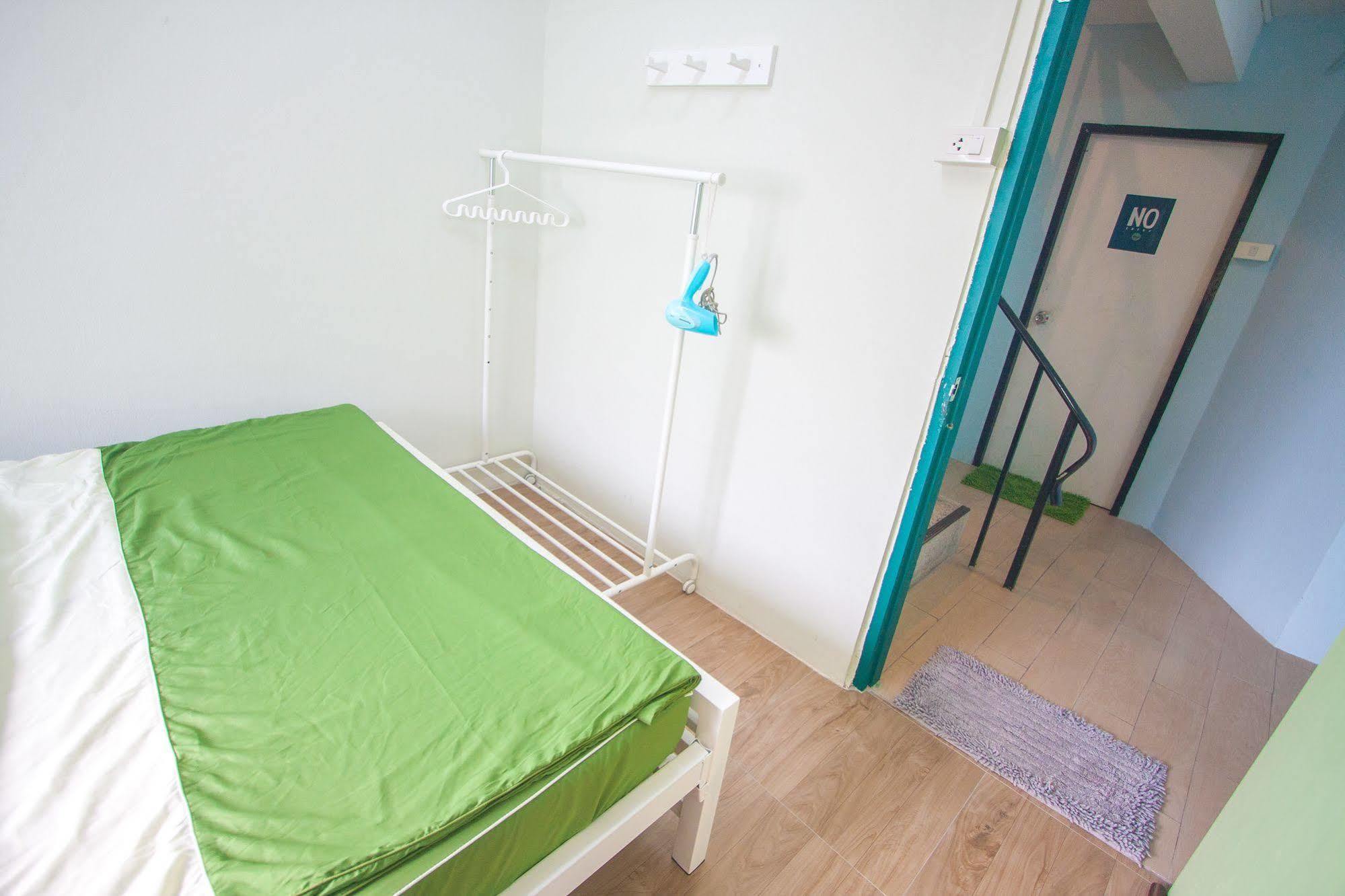 Nacorn Hostel Bangkok Esterno foto